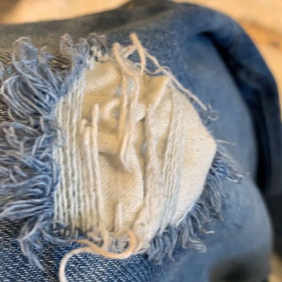 Levi’s 36/32 distressed denim jeans. - Picture 10 of 10